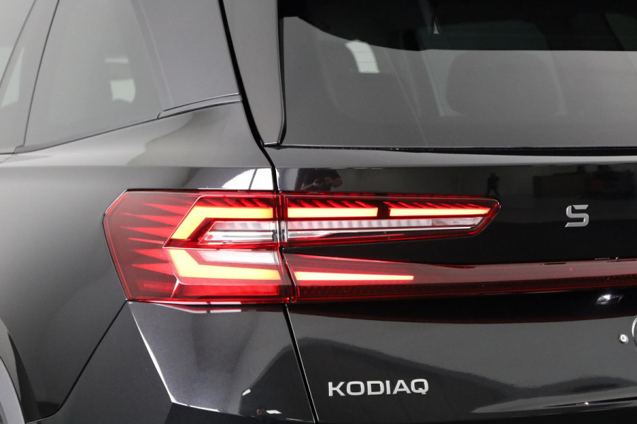 Škoda Kodiaq Business Edition m-HEV 1.5 TSI 150 pk 7 versn. DSG | Trekhaak | Comfort Pakket | Dynamic Chassis Control | Winter Pakket | Parkeer pakket | 18 inch lichtmetalen velgen | Ligh & View