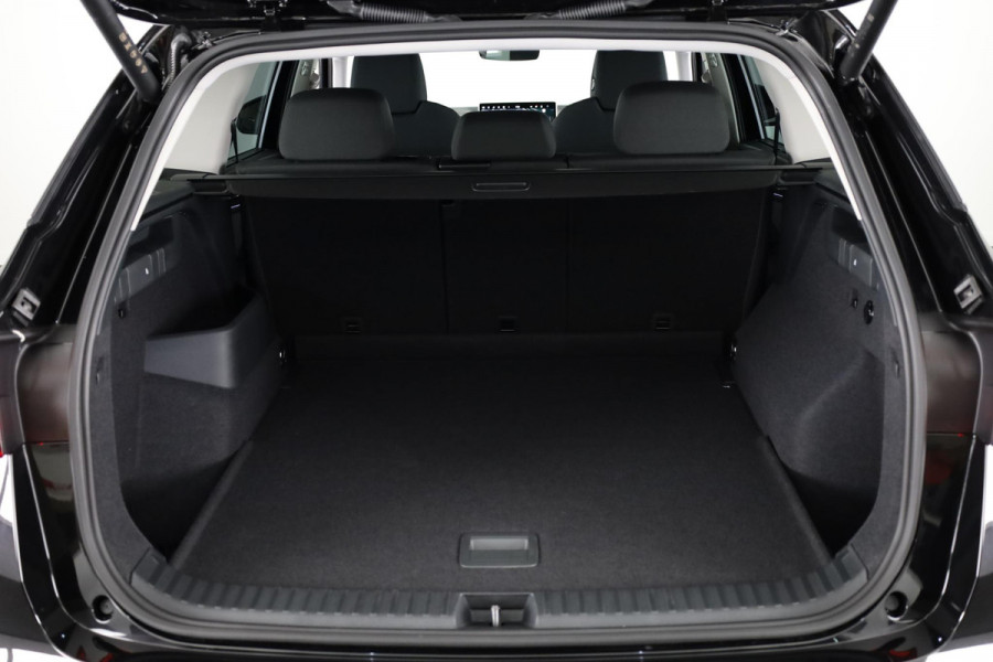 Škoda Kodiaq Business Edition m-HEV 1.5 TSI 150 pk 7 versn. DSG | Trekhaak | Comfort Pakket | Dynamic Chassis Control | Winter Pakket | Parkeer pakket | 18 inch lichtmetalen velgen | Ligh & View