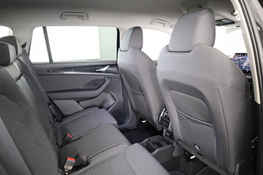 Škoda Kodiaq Business Edition m-HEV 1.5 TSI 150 pk 7 versn. DSG | Trekhaak | Comfort Pakket | Dynamic Chassis Control | Winter Pakket | Parkeer pakket | 18 inch lichtmetalen velgen | Ligh & View