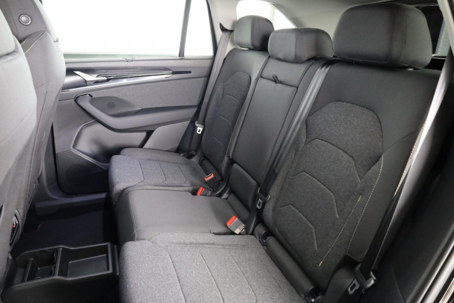 Škoda Kodiaq Business Edition m-HEV 1.5 TSI 150 pk 7 versn. DSG | Trekhaak | Comfort Pakket | Dynamic Chassis Control | Winter Pakket | Parkeer pakket | 18 inch lichtmetalen velgen | Ligh & View