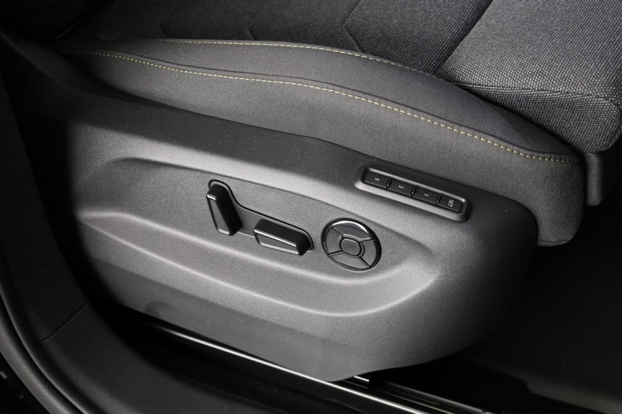 Škoda Kodiaq Business Edition m-HEV 1.5 TSI 150 pk 7 versn. DSG | Trekhaak | Comfort Pakket | Dynamic Chassis Control | Winter Pakket | Parkeer pakket | 18 inch lichtmetalen velgen | Ligh & View