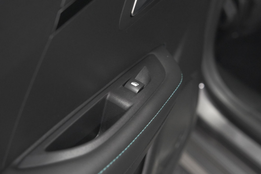 Peugeot 208 PureTech 100 EAT8 Allure | Camera | Apple Carplay | Navigatie | Parkeersensoren