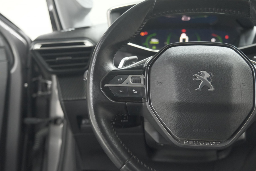 Peugeot 208 PureTech 100 EAT8 Allure | Camera | Apple Carplay | Navigatie | Parkeersensoren