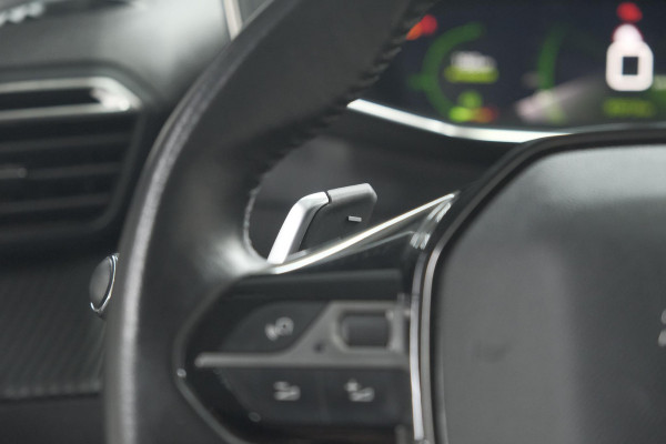 Peugeot 208 PureTech 100 EAT8 Allure | Camera | Apple Carplay | Navigatie | Parkeersensoren