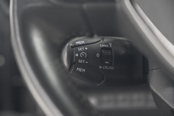 Peugeot 208 PureTech 100 EAT8 Allure | Camera | Apple Carplay | Navigatie | Parkeersensoren