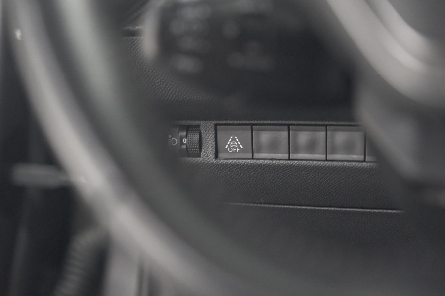 Peugeot 208 PureTech 100 EAT8 Allure | Camera | Apple Carplay | Navigatie | Parkeersensoren