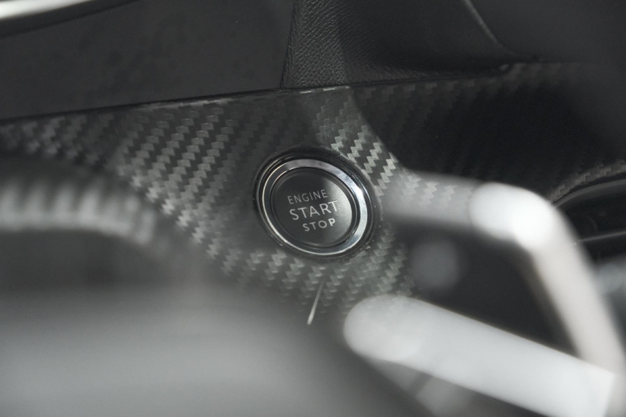 Peugeot 208 PureTech 100 EAT8 Allure | Camera | Apple Carplay | Navigatie | Parkeersensoren