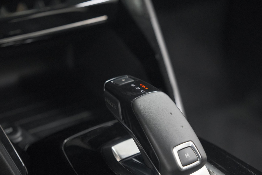 Peugeot 208 PureTech 100 EAT8 Allure | Camera | Apple Carplay | Navigatie | Parkeersensoren