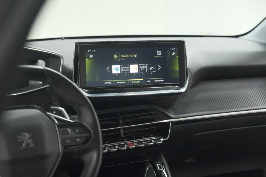 Peugeot 208 PureTech 100 EAT8 Allure | Camera | Apple Carplay | Navigatie | Parkeersensoren