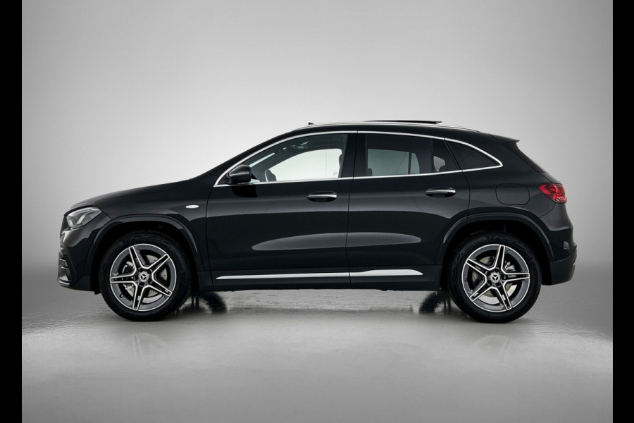 Mercedes-Benz GLA 250 e Business Solution AMG | Trekhaak | Dodehoekassistent | Parkeerpakket met 360°-camera | KEYLESS GO-comfortpakket | USB-pakket plus | EASY PACK achterklep | Spiegelpakket | MULTIBEAM LED |