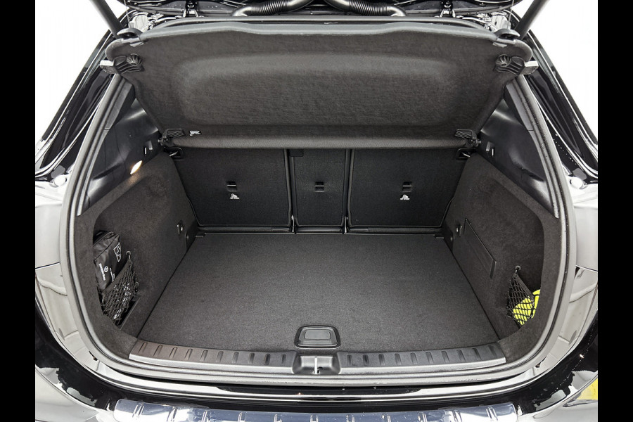 Mercedes-Benz GLA 250 e Business Solution AMG | Trekhaak | Dodehoekassistent | Parkeerpakket met 360°-camera | KEYLESS GO-comfortpakket | USB-pakket plus | EASY PACK achterklep | Spiegelpakket | MULTIBEAM LED |