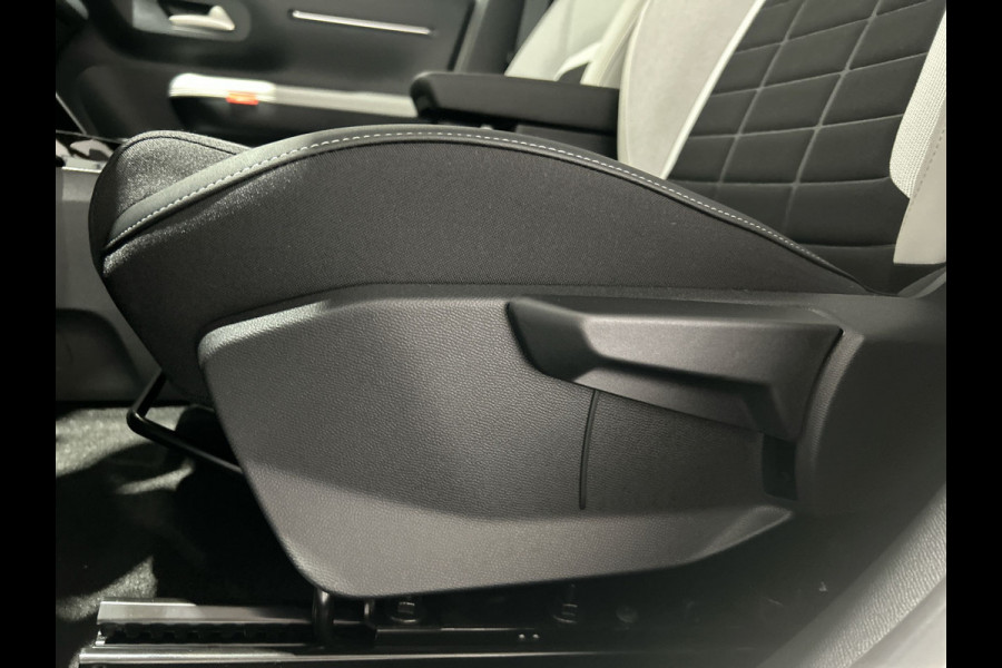 Citroën ë-C3 Max 44 kWh | Zwart dak | Winterpakket |