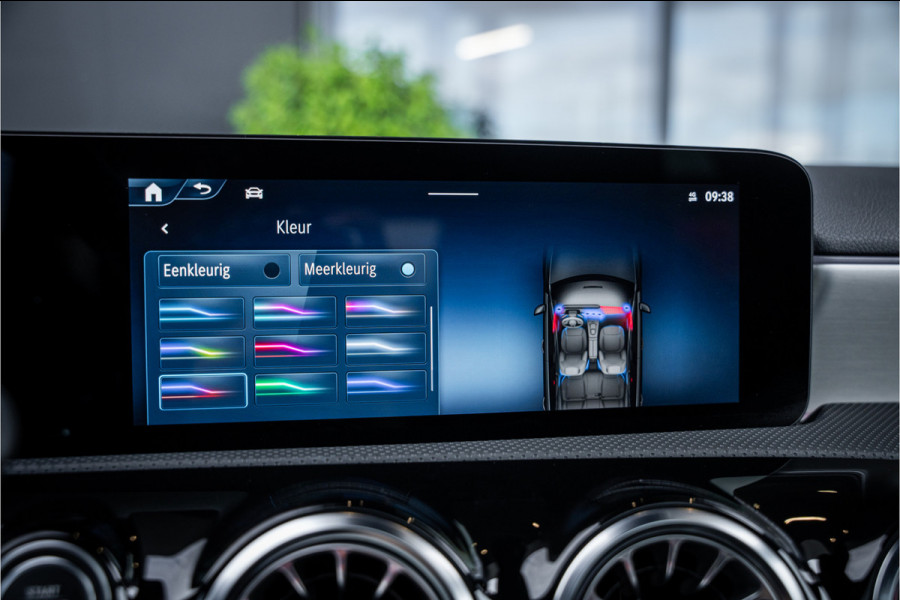 Mercedes-Benz A-Klasse A180 AMG Line - Panorama | Memory | Burmester | 360 Camera | Elek. Trekhaak