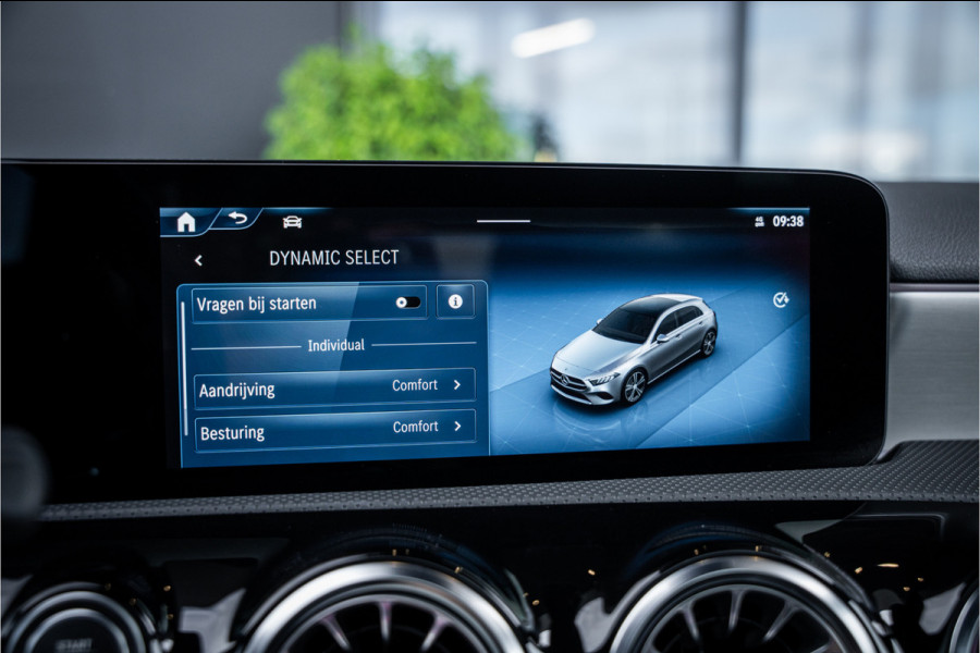 Mercedes-Benz A-Klasse A180 AMG Line - Panorama | Memory | Burmester | 360 Camera | Elek. Trekhaak