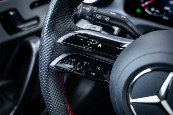 Mercedes-Benz A-Klasse A180 AMG Line - Panorama | Memory | Burmester | 360 Camera | Elek. Trekhaak