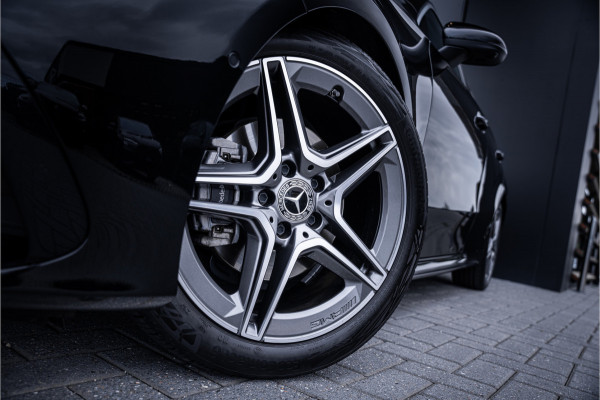 Mercedes-Benz A-Klasse A180 AMG Line - Panorama | Memory | Burmester | 360 Camera | Elek. Trekhaak