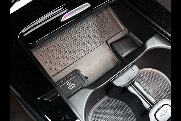 Mercedes-Benz CLA-Klasse Shooting Brake 250 e Business Solution AMG | Nightpakket | KEYLESS GO | Parkeerpakket met 360°-camera | Sfeerverlichting | MULTIBEAM LED | Spiegelpakket | EASY PACK achterklep | Stoelverwarming voor |
