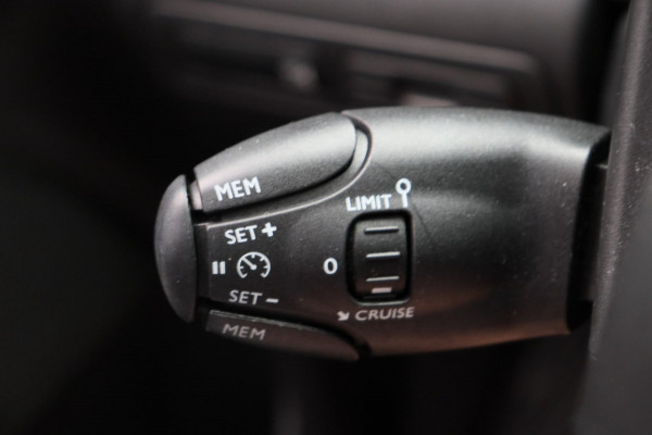 Citroën C3 Aircross 1.2 PureTech S&S Shine Automaat Climate-control Cruise