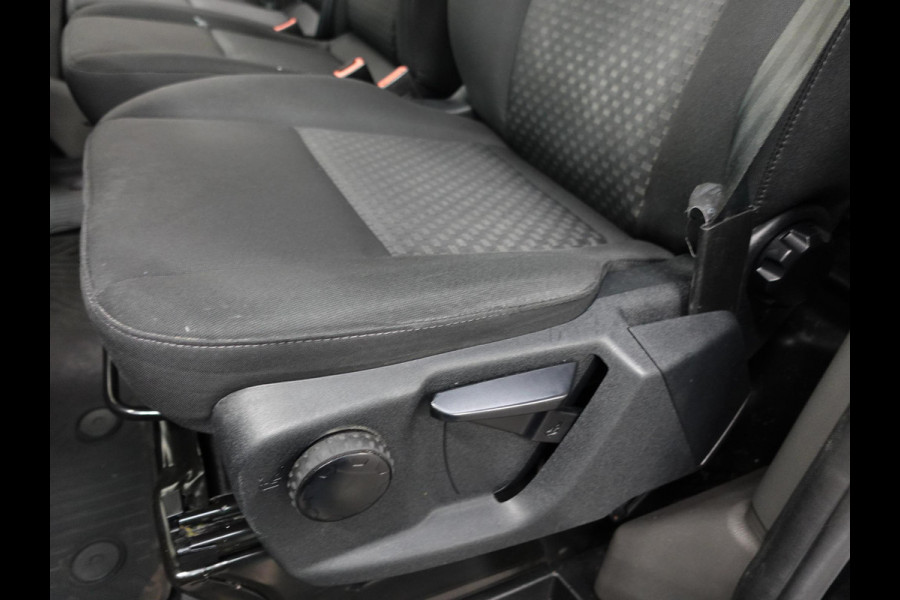 Ford Transit Custom L1H1 Trend Navigatie Camera Cruise control Parkeersensoren Trekhaak Airco