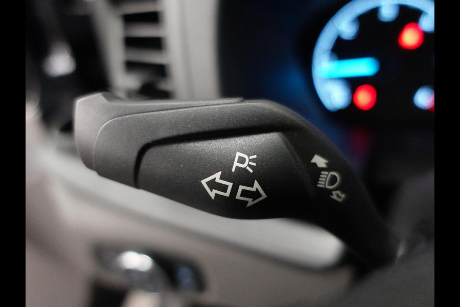 Ford Transit Custom L1H1 Trend Navigatie Camera Cruise control Parkeersensoren Trekhaak Airco