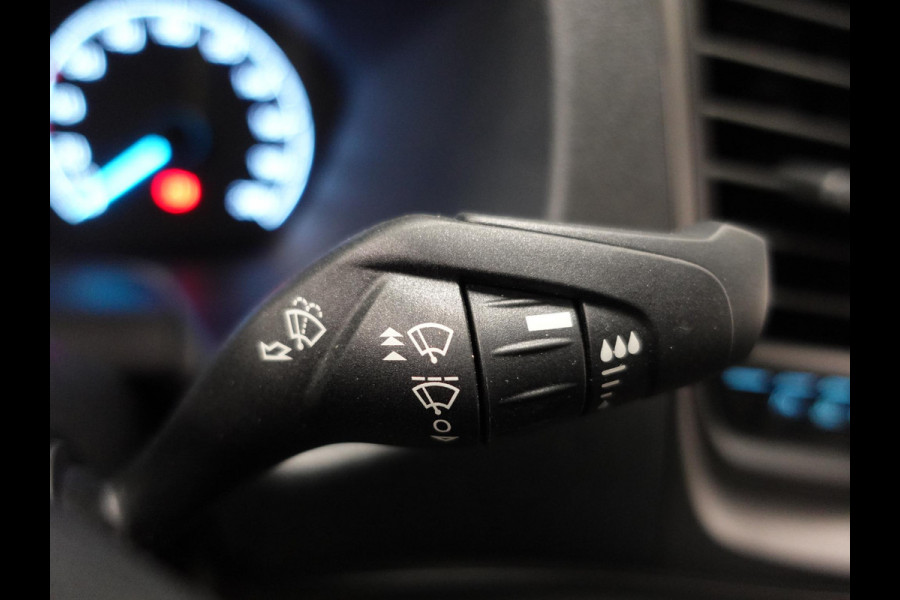 Ford Transit Custom L1H1 Trend Navigatie Camera Cruise control Parkeersensoren Trekhaak Airco
