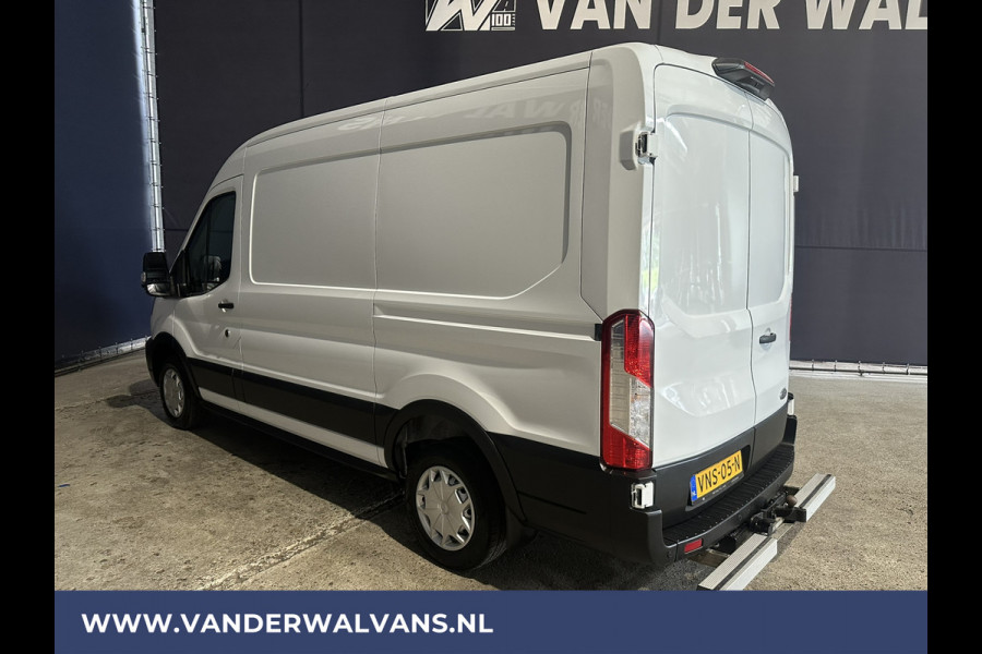 Ford Transit 2.0 TDCI 130pk L2H2 Euro6 Airco | Camera | Android Auto | Cruisecontrol | 2550kg Trekhaak Elektrisch verstelbare bestuurdersstoel, Verwarmde voorruit, Parkeersensoren, Bijrijdersbank, Parkeersensoren