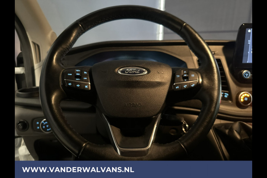 Ford Transit 2.0 TDCI 130pk L2H2 Euro6 Airco | Camera | Android Auto | Cruisecontrol | 2550kg Trekhaak Elektrisch verstelbare bestuurdersstoel, Verwarmde voorruit, Parkeersensoren, Bijrijdersbank, Parkeersensoren
