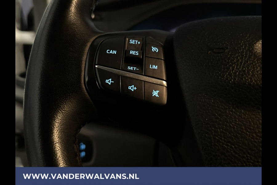 Ford Transit 2.0 TDCI 130pk L2H2 Euro6 Airco | Camera | Android Auto | Cruisecontrol | 2550kg Trekhaak Elektrisch verstelbare bestuurdersstoel, Verwarmde voorruit, Parkeersensoren, Bijrijdersbank, Parkeersensoren