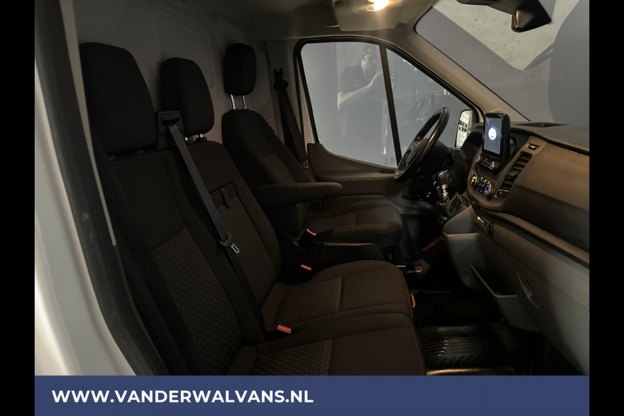 Ford Transit 2.0 TDCI 130pk L2H2 Euro6 Airco | Camera | Android Auto | Cruisecontrol | 2550kg Trekhaak Elektrisch verstelbare bestuurdersstoel, Verwarmde voorruit, Parkeersensoren, Bijrijdersbank, Parkeersensoren