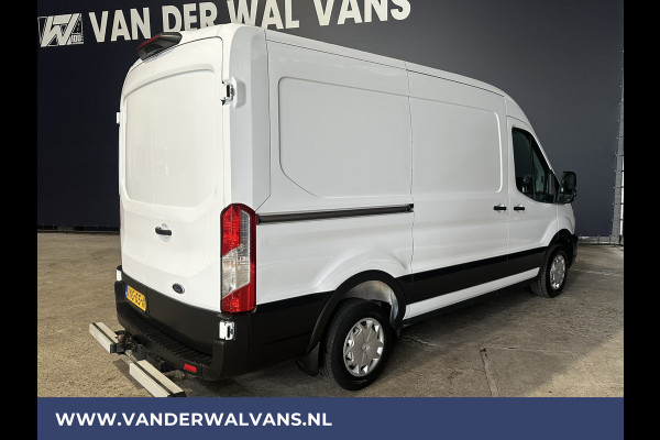 Ford Transit 2.0 TDCI 130pk L2H2 Euro6 Airco | Camera | Android Auto | Cruisecontrol | 2550kg Trekhaak Elektrisch verstelbare bestuurdersstoel, Verwarmde voorruit, Parkeersensoren, Bijrijdersbank, Parkeersensoren