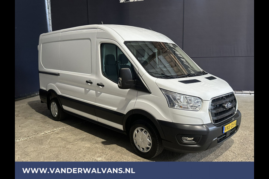 Ford Transit 2.0 TDCI 130pk L2H2 Euro6 Airco | Camera | Android Auto | Cruisecontrol | 2550kg Trekhaak Elektrisch verstelbare bestuurdersstoel, Verwarmde voorruit, Parkeersensoren, Bijrijdersbank, Parkeersensoren