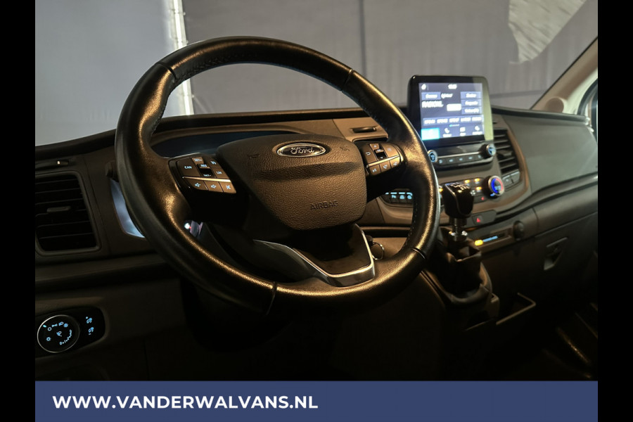 Ford Transit 2.0 TDCI 130pk L2H2 Euro6 Airco | Camera | Android Auto | Cruisecontrol | 2550kg Trekhaak Elektrisch verstelbare bestuurdersstoel, Verwarmde voorruit, Parkeersensoren, Bijrijdersbank, Parkeersensoren
