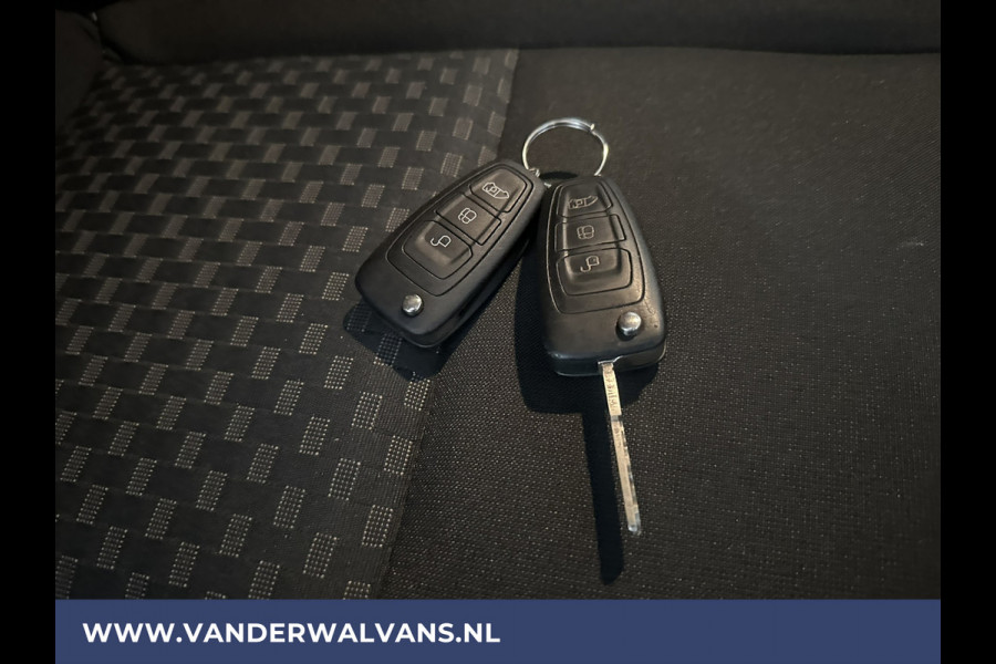 Ford Transit 2.0 TDCI 130pk L2H2 Euro6 Airco | Camera | Android Auto | Cruisecontrol | 2550kg Trekhaak Elektrisch verstelbare bestuurdersstoel, Verwarmde voorruit, Parkeersensoren, Bijrijdersbank, Parkeersensoren