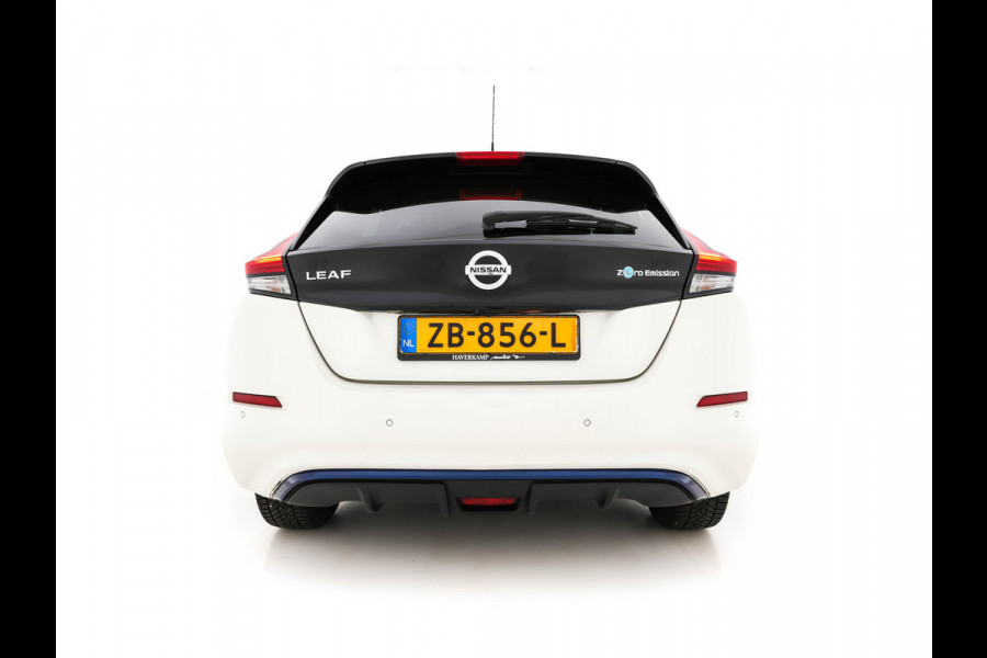 Nissan Leaf Tekna 40 kWh (INCL-BTW) Aut. *LUXURY-LEATHER | FULL-LED | BOSE-SURROUND | DIGI-COCKPIT | ADAPTIVE-CRUISE | TOPVIEW | KEYLESS | NAVI-FULLMAP | BLINDSPOT | DAB+ | PDC | HEATED-COMFORTSEATS | PRIVACY-GLASS |