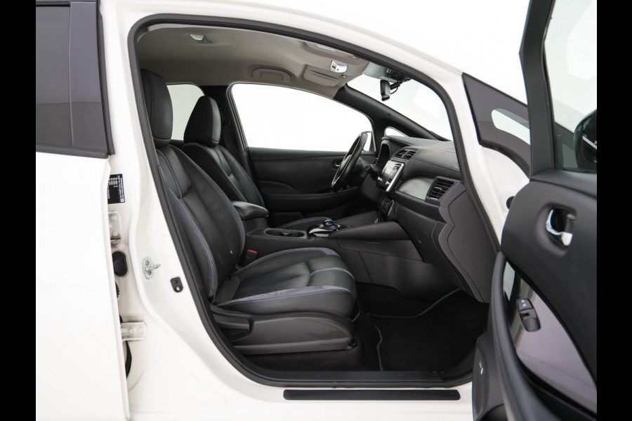 Nissan Leaf Tekna 40 kWh (INCL-BTW) Aut. *LUXURY-LEATHER | FULL-LED | BOSE-SURROUND | DIGI-COCKPIT | ADAPTIVE-CRUISE | TOPVIEW | KEYLESS | NAVI-FULLMAP | BLINDSPOT | DAB+ | PDC | HEATED-COMFORTSEATS | PRIVACY-GLASS |