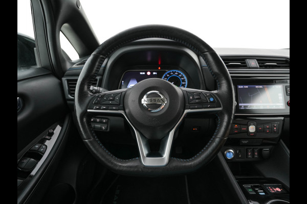 Nissan Leaf Tekna 40 kWh (INCL-BTW) Aut. *LUXURY-LEATHER | FULL-LED | BOSE-SURROUND | DIGI-COCKPIT | ADAPTIVE-CRUISE | TOPVIEW | KEYLESS | NAVI-FULLMAP | BLINDSPOT | DAB+ | PDC | HEATED-COMFORTSEATS | PRIVACY-GLASS |