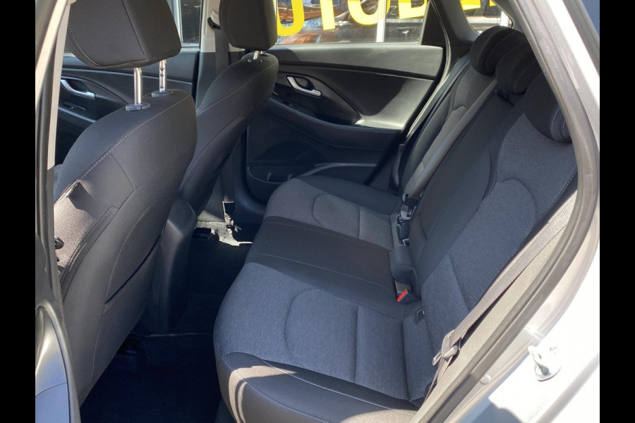 Hyundai i30 1.0 T-GDi Mild- Hybrid Trend - AUTOMAAT - Apple CarPlay / Navigatie I Airco I LED I PDC I Sport velgen I Dealer onderh