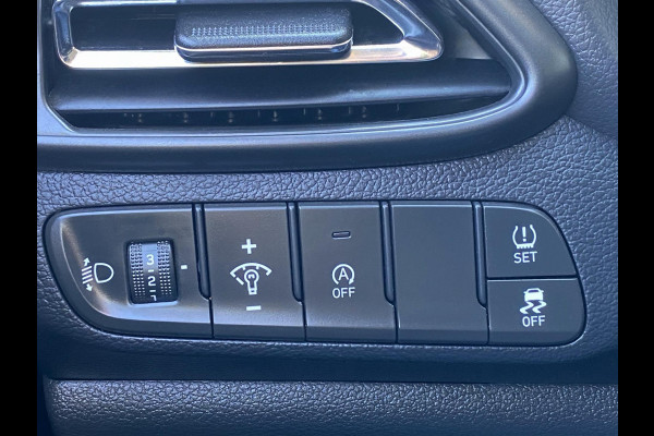 Hyundai i30 1.0 T-GDi Mild- Hybrid Trend - AUTOMAAT - Apple CarPlay / Navigatie I Airco I LED I PDC I Sport velgen I Dealer onderh