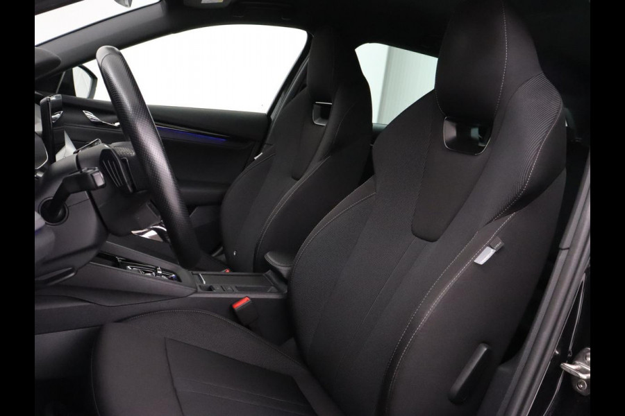 Škoda Octavia 1.4 TSI iV PHEV Sport | Sportstoelen | Carplay | Sfeerverlichting | Navigatie | Sportstuur | Parkeerhulp | Full LED | Climate control