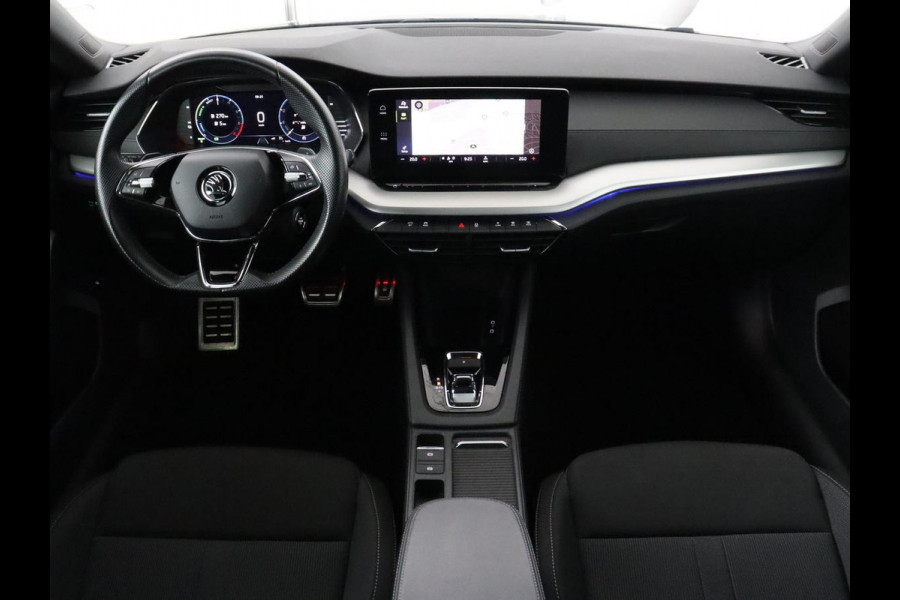 Škoda Octavia 1.4 TSI iV PHEV Sport | Sportstoelen | Carplay | Sfeerverlichting | Navigatie | Sportstuur | Parkeerhulp | Full LED | Climate control