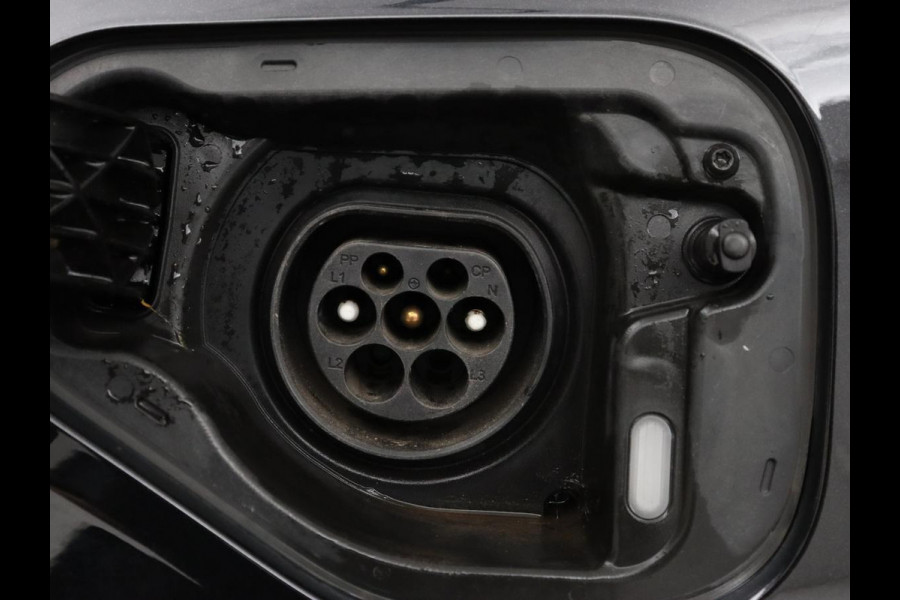 Škoda Octavia 1.4 TSI iV PHEV Sport | Sportstoelen | Carplay | Sfeerverlichting | Navigatie | Sportstuur | Parkeerhulp | Full LED | Climate control