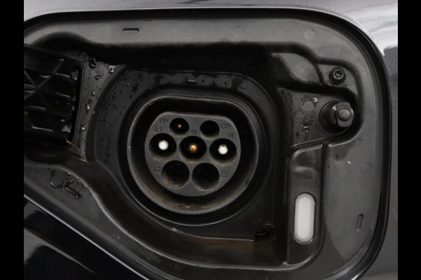 Škoda Octavia 1.4 TSI iV PHEV Sport | Sportstoelen | Carplay | Sfeerverlichting | Navigatie | Sportstuur | Parkeerhulp | Full LED | Climate control