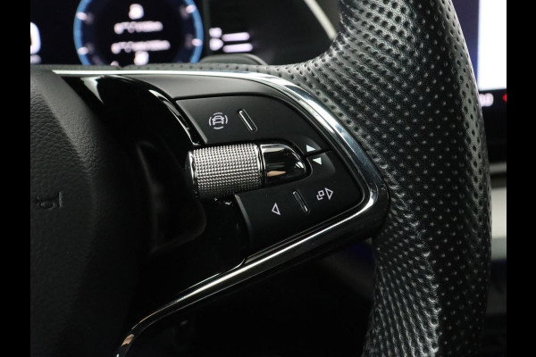 Škoda Octavia 1.4 TSI iV PHEV Sport | Sportstoelen | Carplay | Sfeerverlichting | Navigatie | Sportstuur | Parkeerhulp | Full LED | Climate control