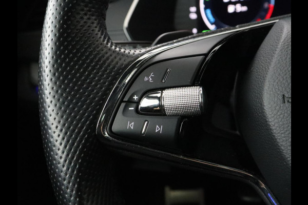Škoda Octavia 1.4 TSI iV PHEV Sport | Sportstoelen | Carplay | Sfeerverlichting | Navigatie | Sportstuur | Parkeerhulp | Full LED | Climate control