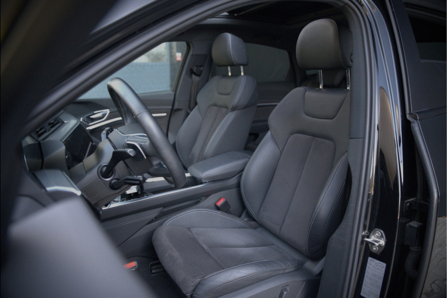 Audi e-tron e-tron 50 quattro S edition Black 71 kWh | S Line | Black Edition | Panoramadak | Memory Seats | Camera | Luchtvering | Adaptive Cruise Control | Keyless | Matrix LED | Leder | Stoelverwarming | NAP | BTW
