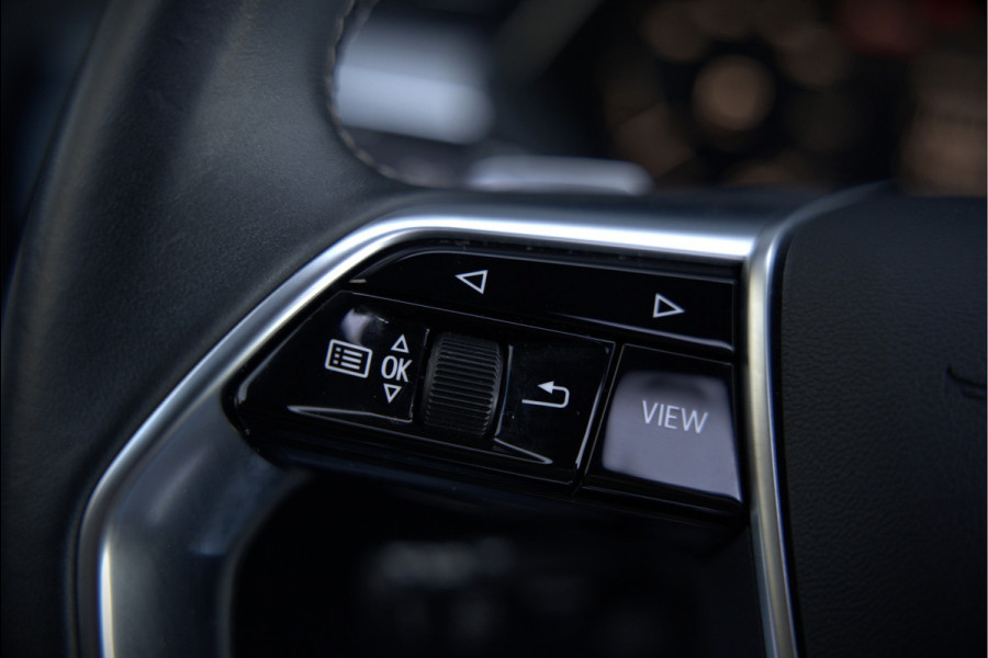 Audi e-tron e-tron 50 quattro S edition Black 71 kWh | S Line | Black Edition | Panoramadak | Memory Seats | Camera | Luchtvering | Adaptive Cruise Control | Keyless | Matrix LED | Leder | Stoelverwarming | NAP | BTW