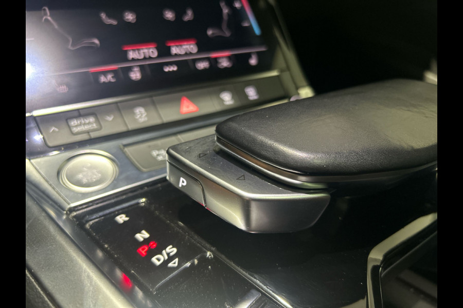Audi e-tron e-tron 55 quattro advanced 95 kWh Panoramadak | S-Line | Lederen bekleding