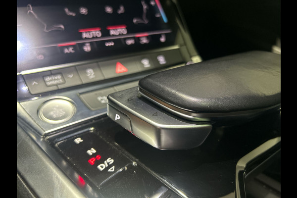 Audi e-tron e-tron 55 quattro advanced 95 kWh Panoramadak | S-Line | Lederen bekleding