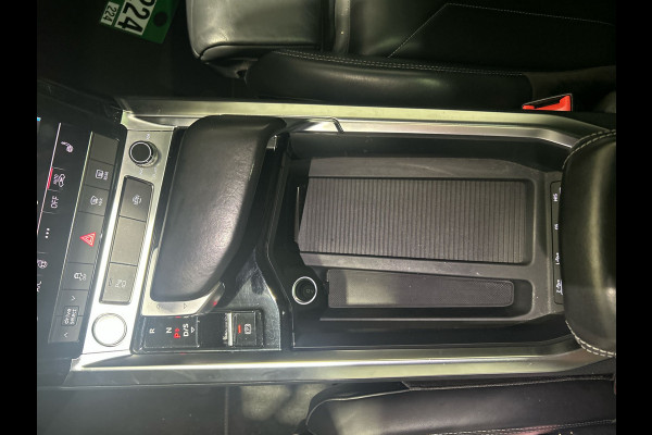 Audi e-tron e-tron 55 quattro advanced 95 kWh Panoramadak | S-Line | Lederen bekleding