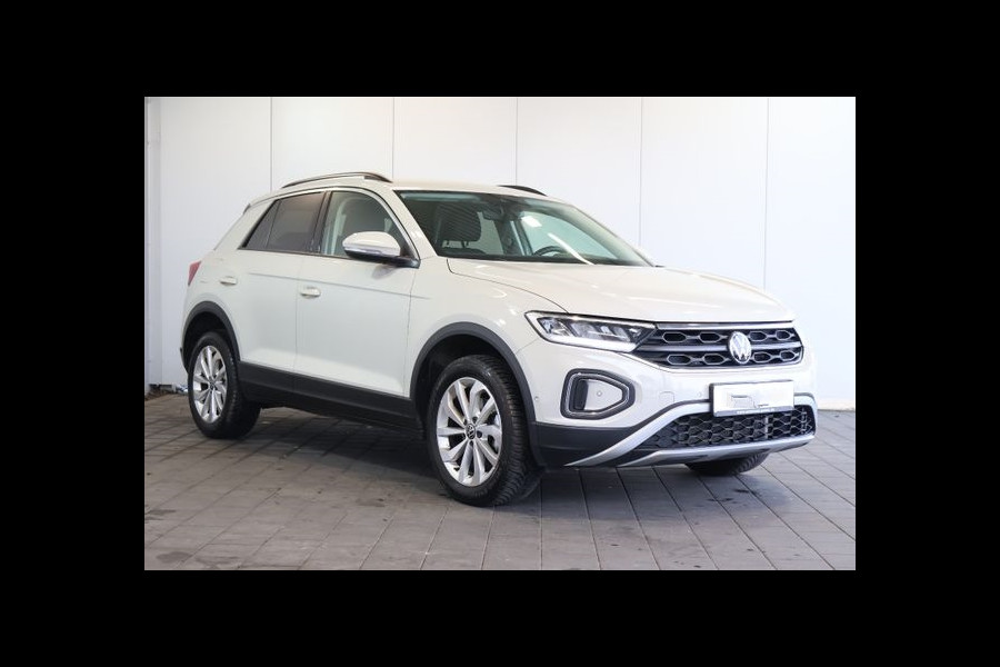 Volkswagen T-Roc 1.5 TSI (110kW/150 pk) DSG-7 AUT. ** LED, VIRTUAL, LANE ASS, TREKH, 17-inch LMV, PRIVACY ** 1e EIG - UNFALLFREI ** ** INFORMEER OOK NAAR ONZE AANTREKKELIJKE FINANCIAL-LEASE TARIEVEN **